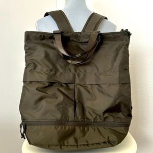 Uniqlo unisex nylon multifunctional bag olive green